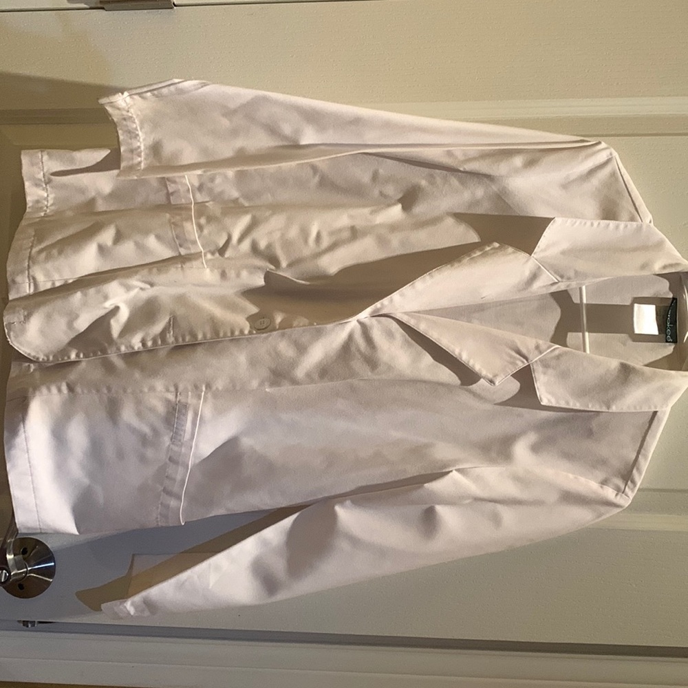 Cherokee lab coat size 6